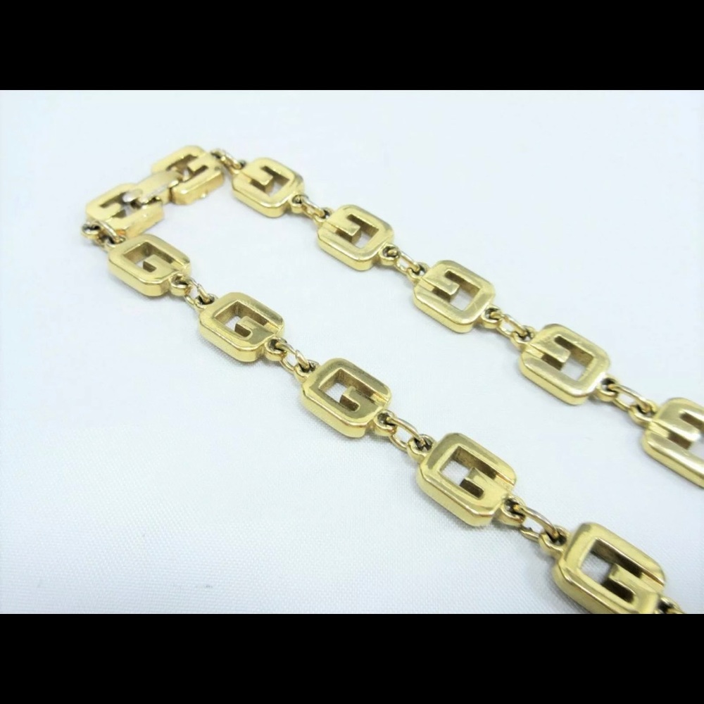 100% Authentic & Mint Condition Givenchy Necklace - image 4